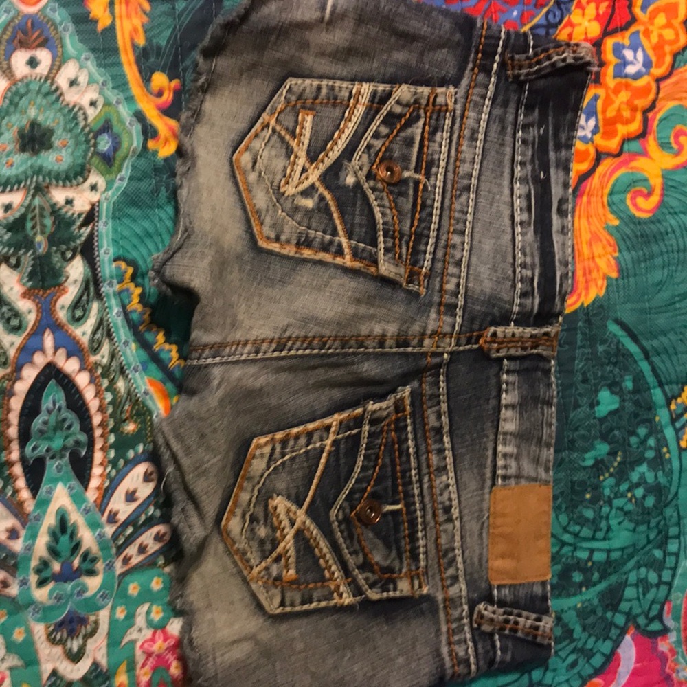Shorts - Picture 2 of 2